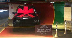 Sorteio de carro e entrega de Panettone na Campanha de Natal do Shopping Santa Cruz