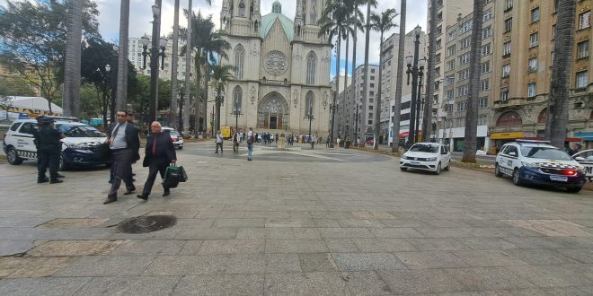 Ações de Zeladoria melhoram a Praça da Sé