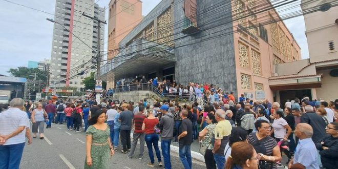 Santuário lotado no dia de São Judas Tadeu