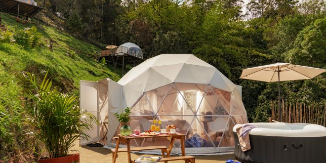 Você já pensou em passar suas férias hospedo em um glamping?